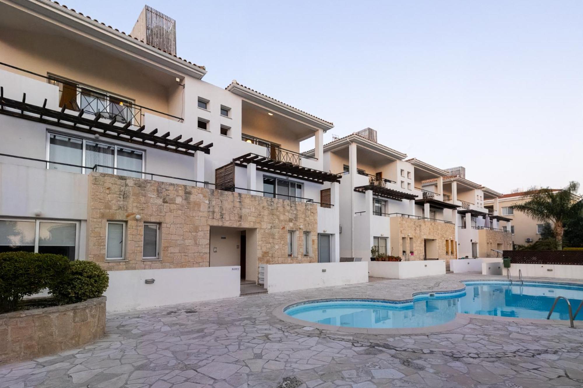 Nefeli Blue-Horizon 2B, Pool, Suites, Big Balconies Paphos Exterior photo