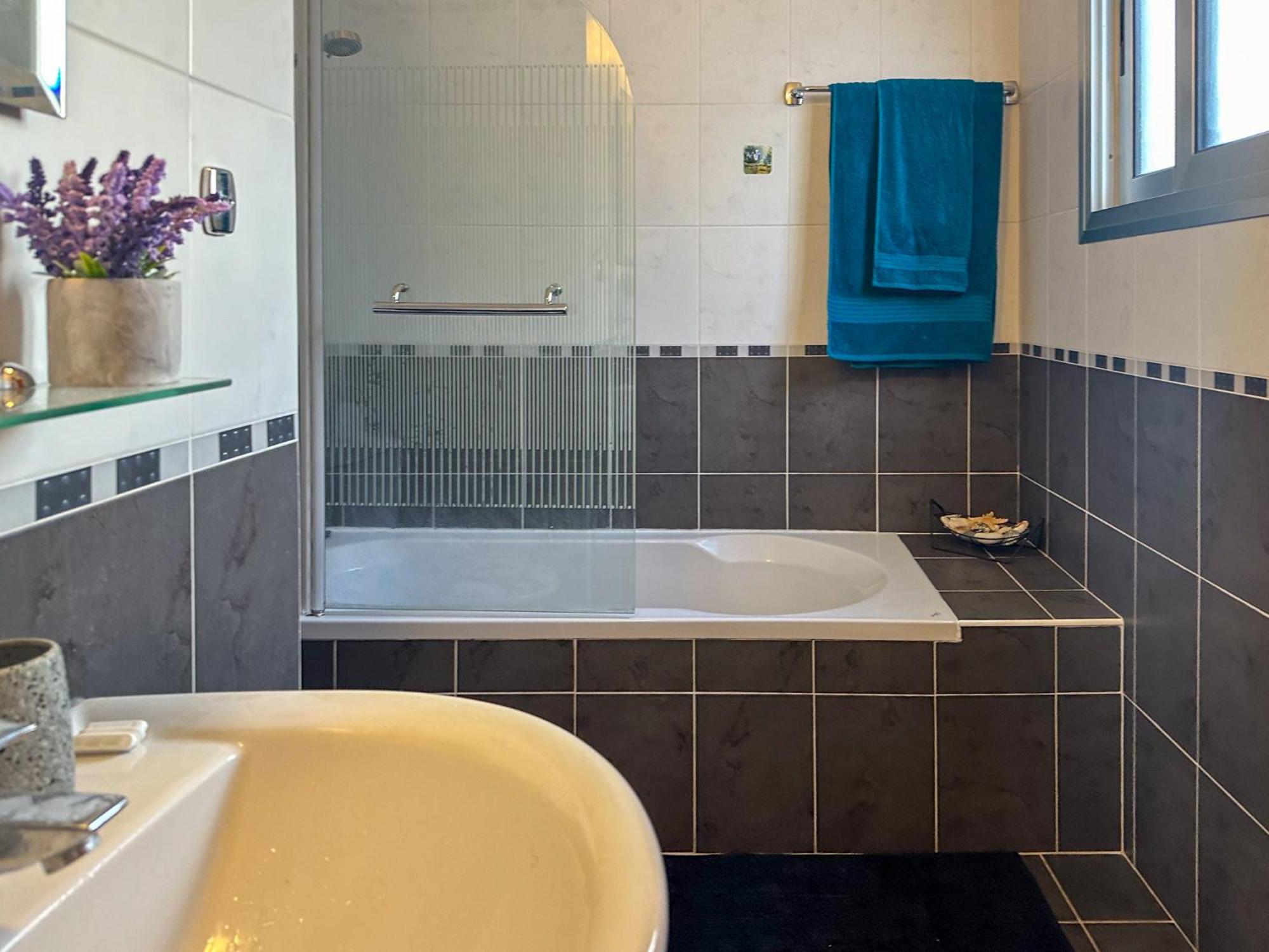 Nefeli Blue-Horizon 2B, Pool, Suites, Big Balconies Paphos Exterior photo